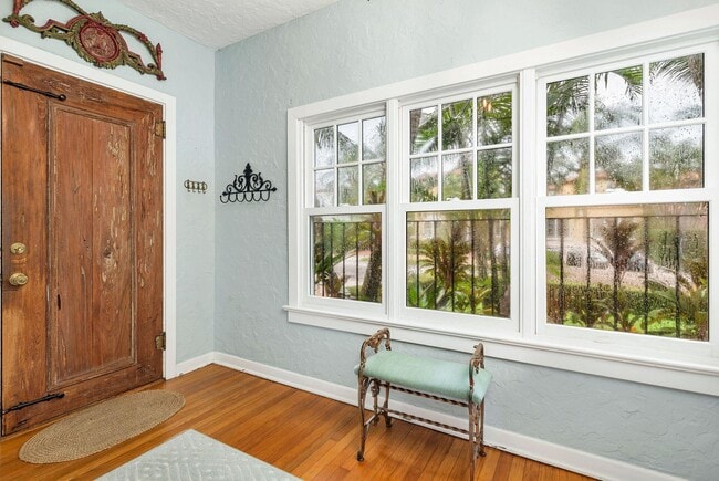 Building Photo - 710 Claremore Dr