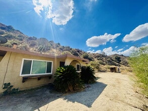 Building Photo - House on 5 acres in the serene mountains o...