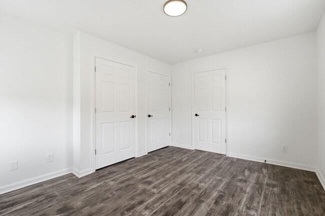 Building Photo - Charming Updated Home with Expansive Yard in Joelton!