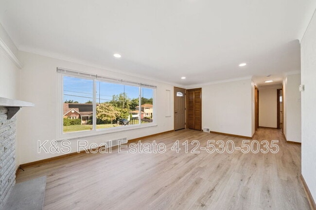 Building Photo - 535 Hickory Dr
