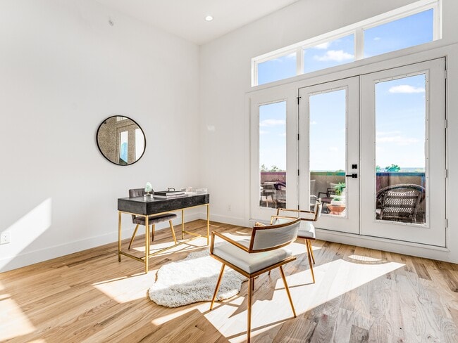 Building Photo - 2080 Kelly Ave