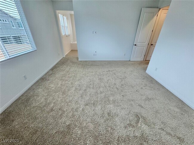 Building Photo - 9897 Angel Valley Dr