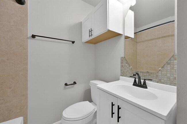 Building Photo - 3391 Arapaho Cir