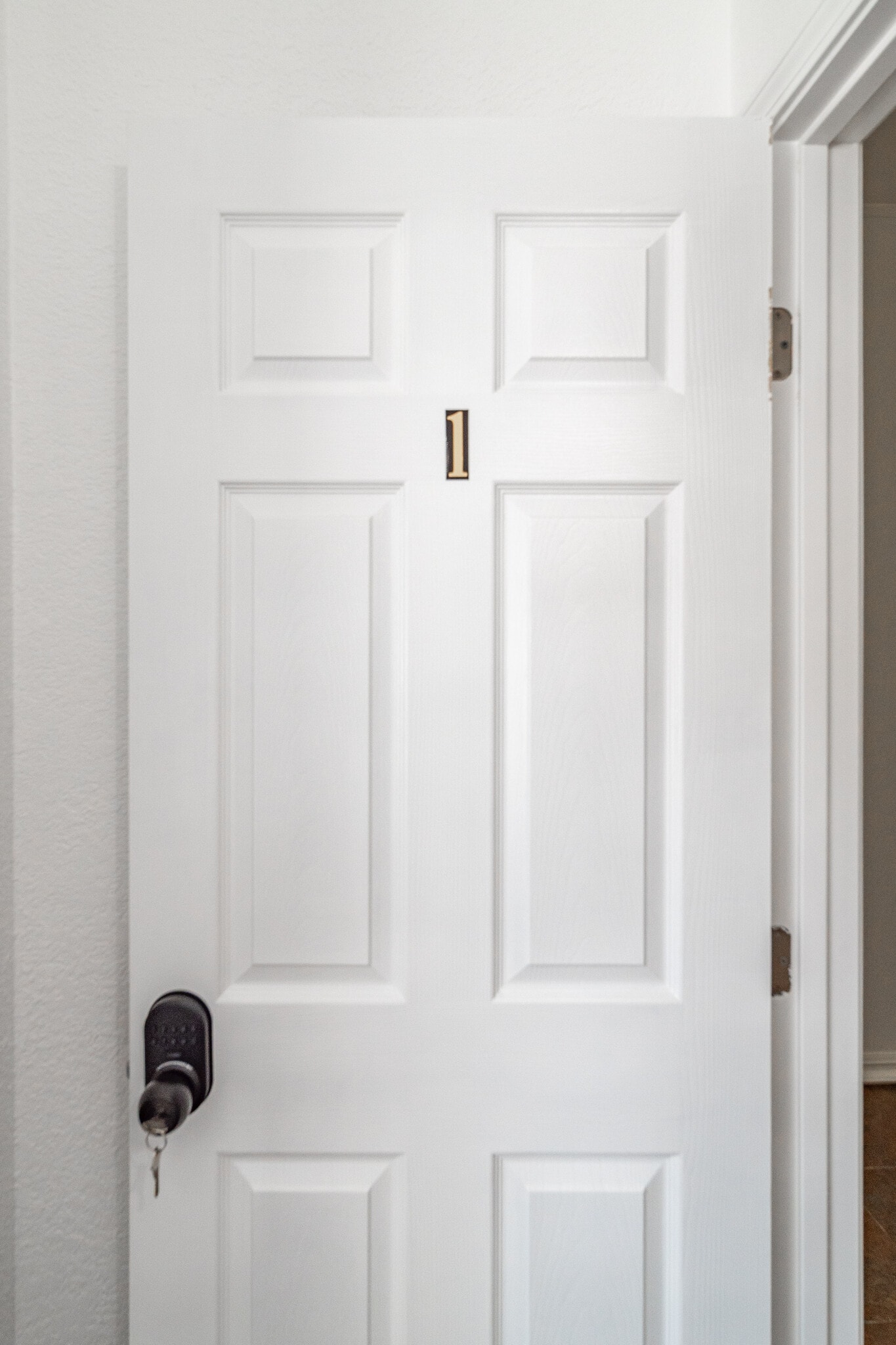 Rooms for Rent-Room 1 - 45426 10th St W
