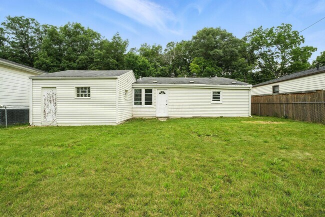 Building Photo - 354 Fernhill Ave