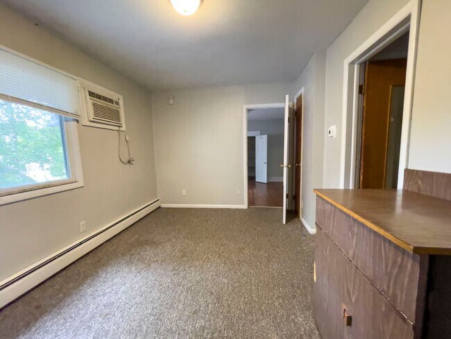 Building Photo - Hardwood Floors