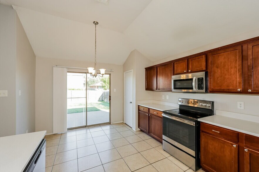 Building Photo - 1357 Illinois Ave