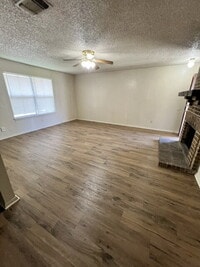 Building Photo - 2 Bedroom 2 Bath Duplex for Lease in Benbrook