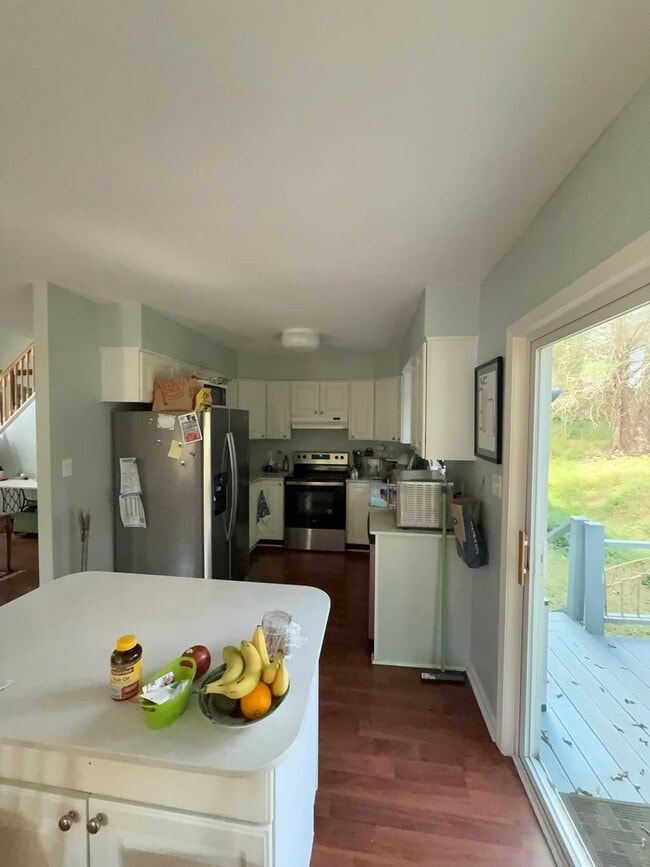 Building Photo - 408 Mitchell Ln