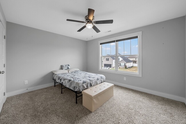 Building Photo - 1511 Kingbird Dr