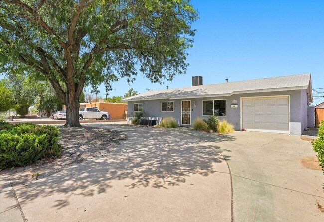 Building Photo - 3707 Comanche Rd NE