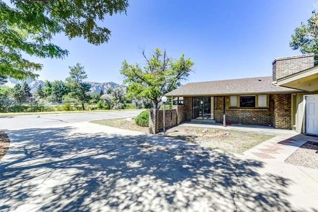 Building Photo - 4125 Apache Rd