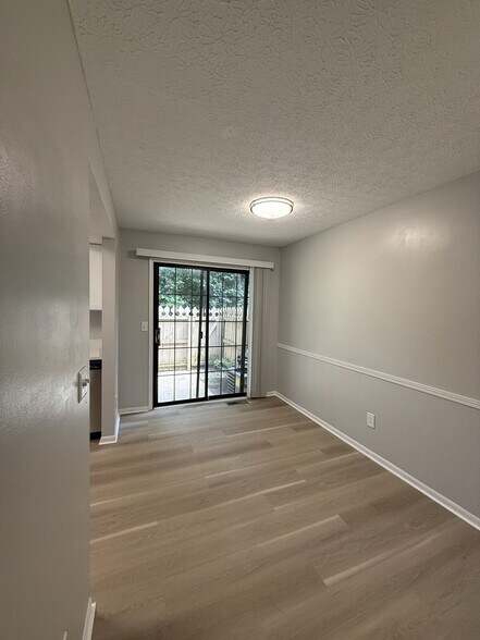 Building Photo - 146 Blakeford Dr