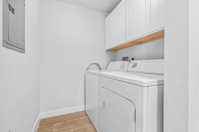 Building Photo - 1000 Scotia Dr