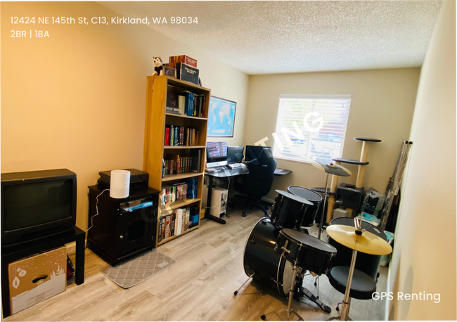 Building Photo - Fully Renovated Ground-Floor Unit – No Steps!