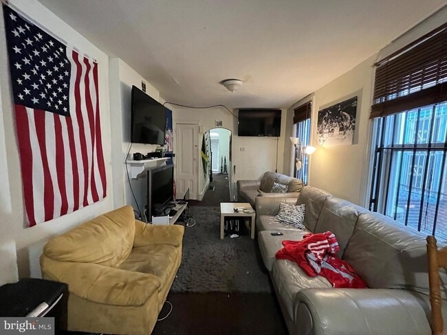 Building Photo - 2040 N Carlisle St