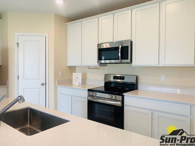 Building Photo - 1102 Belle Isle Ln