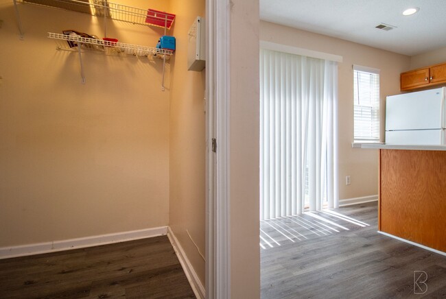 Building Photo - Townhome in 28273
