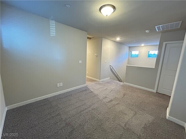 Building Photo - 10228 Crimson Mdw Ave