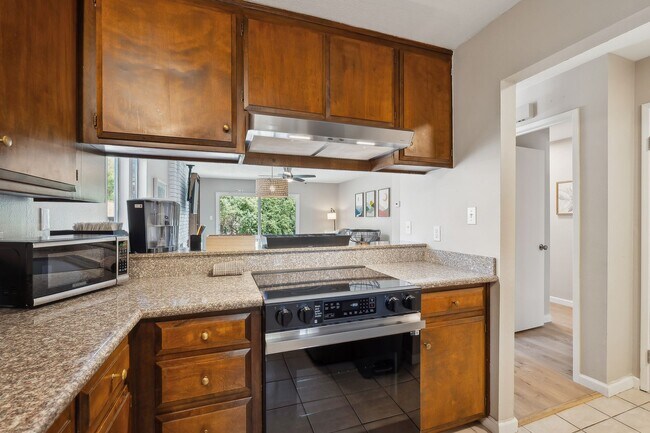 Building Photo - Lovely 2 bed / 2 bath Home in Stonegate