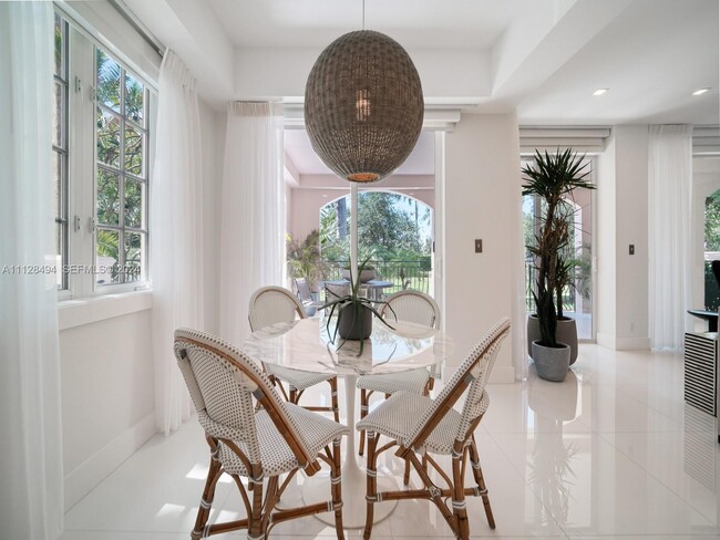 Building Photo - 19117 Fisher Island Dr