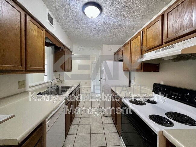 Building Photo - 113 Shekel Dr