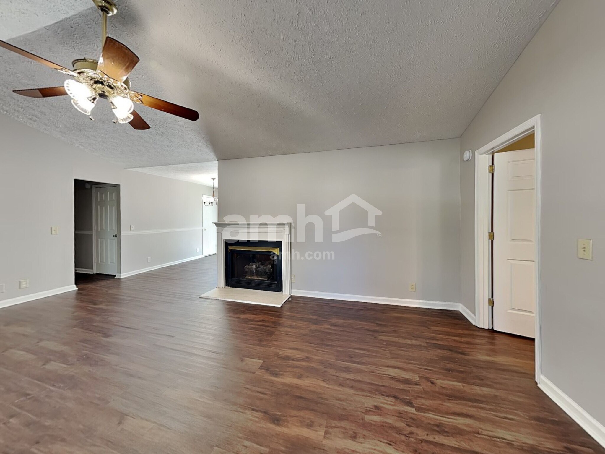 Building Photo - 7303 Clearview Dr