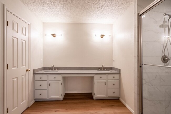 Building Photo - 8121 San Antonio St