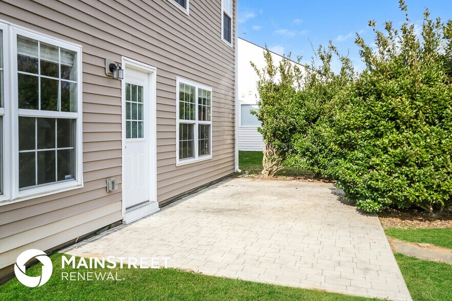 Building Photo - 9127 White Aspen Pl