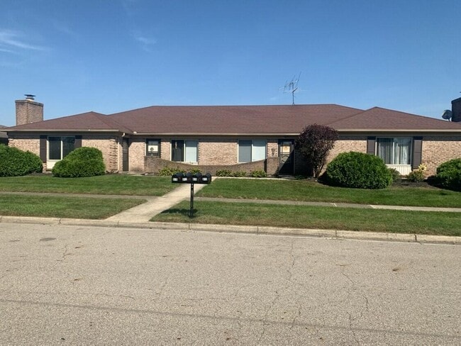 Building Photo - 913 Henley Ct