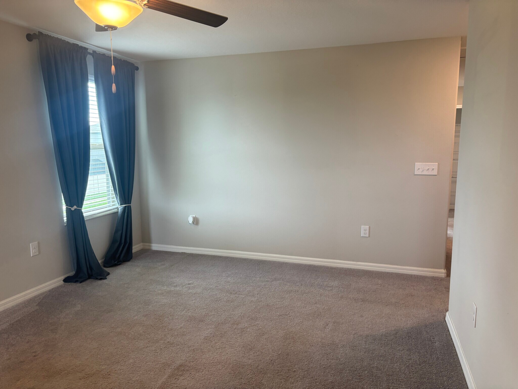 Building Photo - 9663 Channing Hill Dr