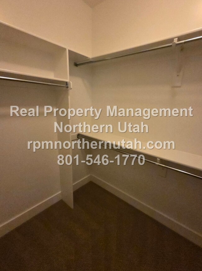 Building Photo - 3 Bedroom Clearfield Home Now Available!