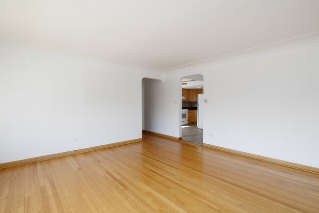 Building Photo - 6216 W Irving Park Rd