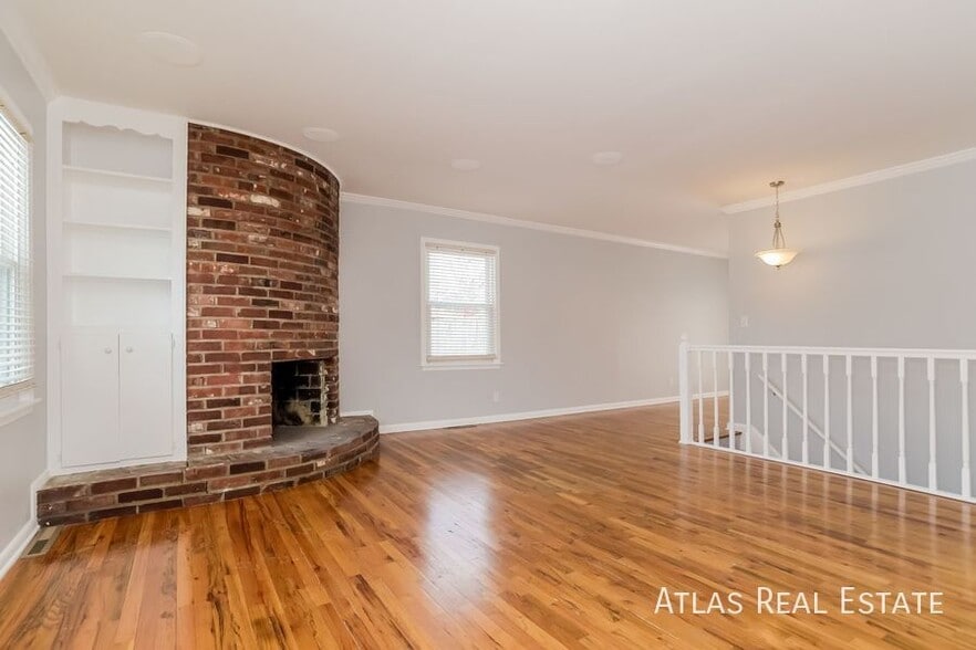 Building Photo - 9137 Switzer St