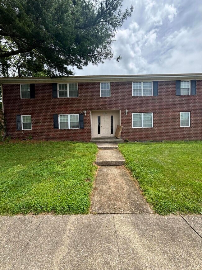 Primary Photo - 441 Lenney Dr