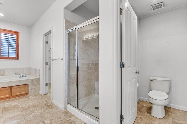 Building Photo - Magnificent home in San Bruno