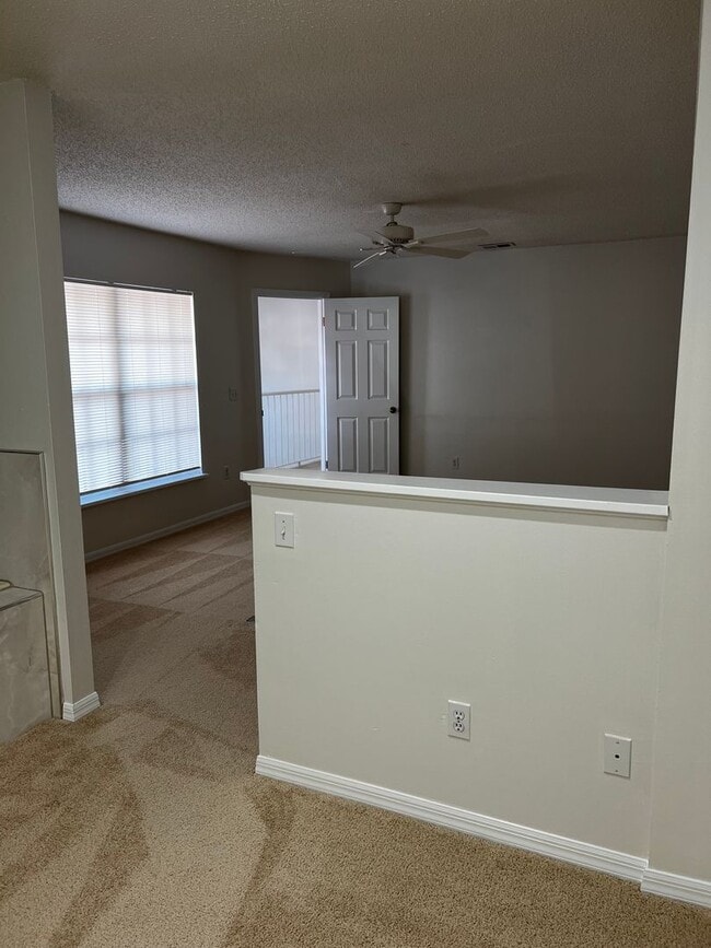 Building Photo - SANDPOINTE TOWNHOMES