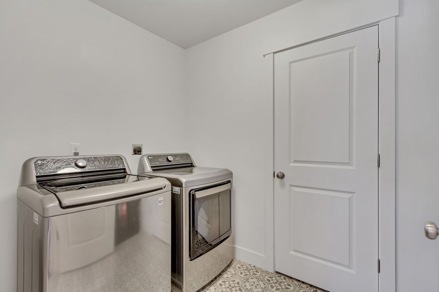 Building Photo - 2091 W 1675 S