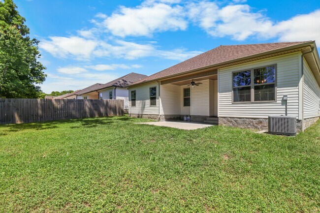 Building Photo - 1286 Magnum Dr
