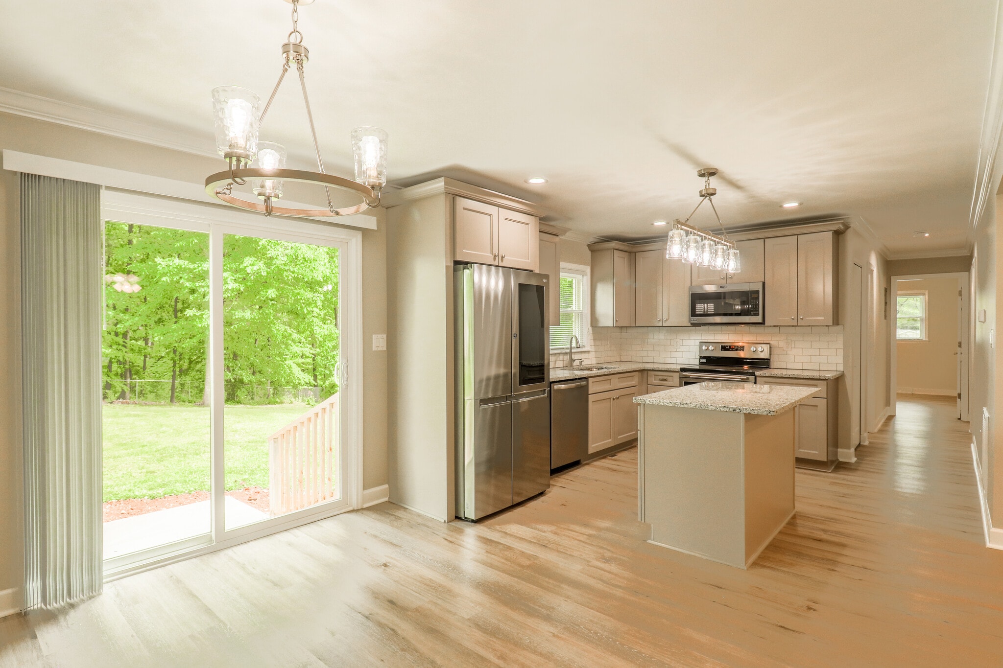 Building Photo - 2608 Meadow Lark Ln