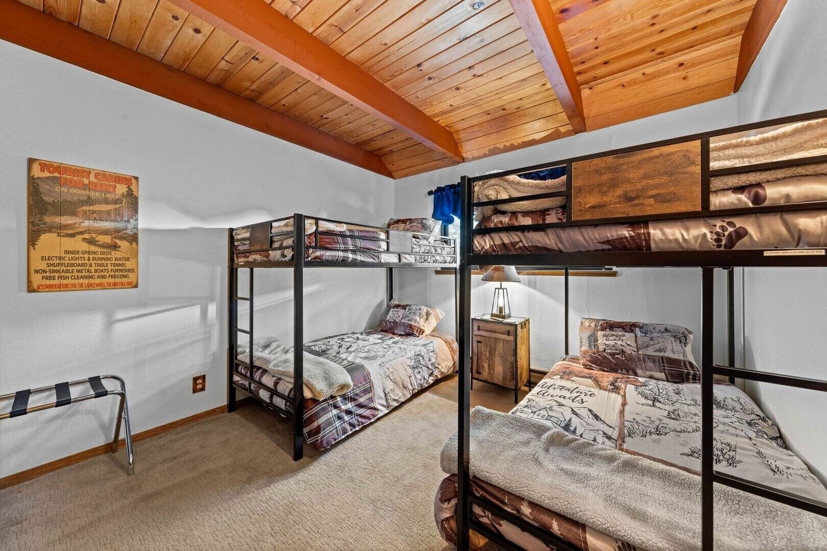 1st Level Bedroom - 15948 Northwoods Blvd