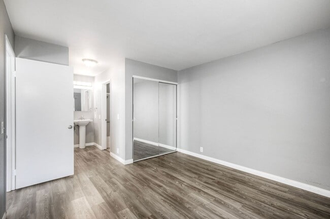 Building Photo - Bright One bedroom, one bath home in Mira Mesa!