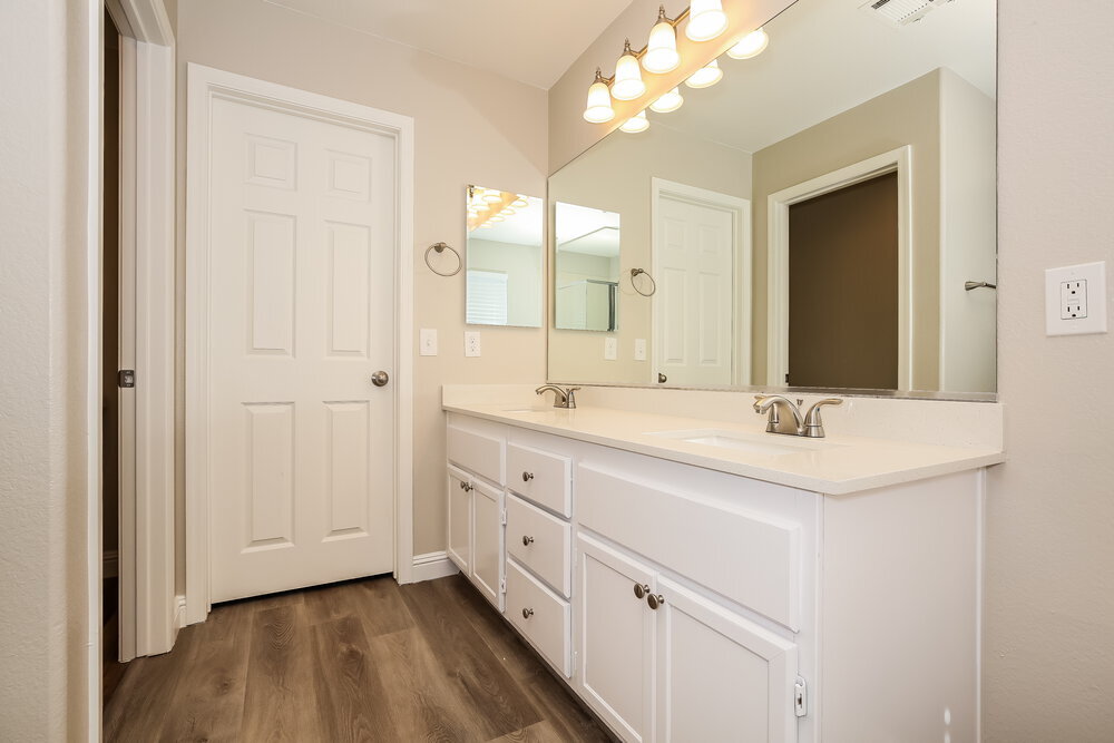 Building Photo - 1022 Shades End Ave