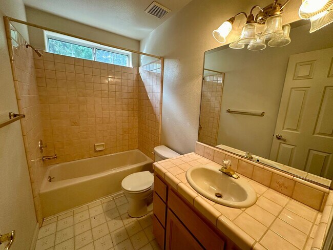 Building Photo - Downtown Nevada City Home Walking Distance...