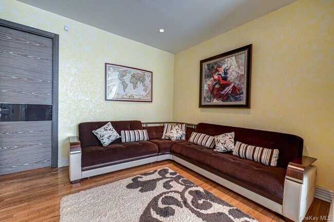 Building Photo - 37 Crescent Cove Cir