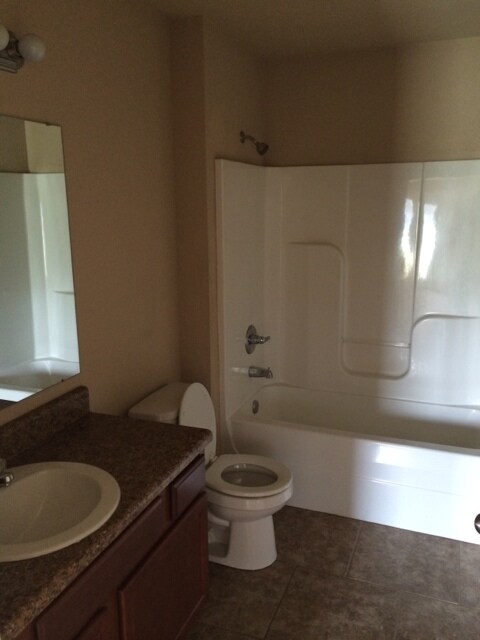 Building Photo - 1307B-1307B Clinic Ln