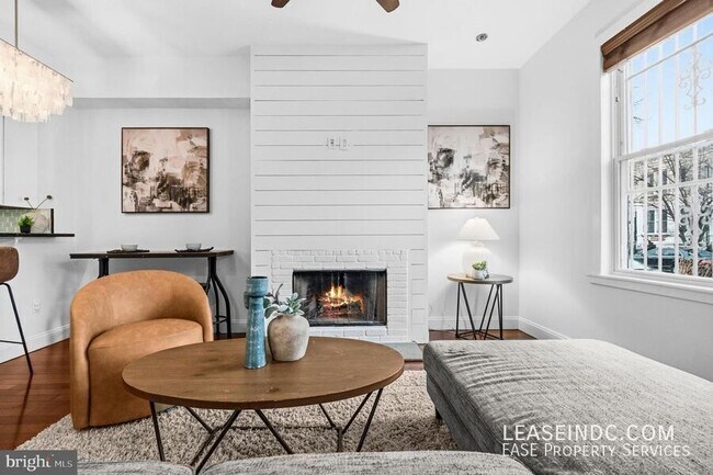 Building Photo - 1608 4th St NW