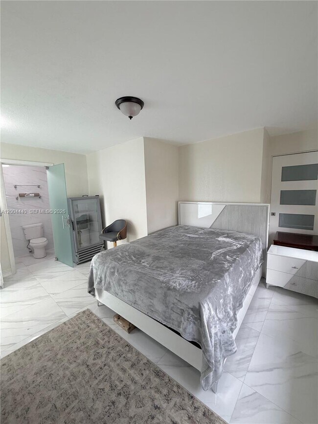 Building Photo - 5801 NW 113th Terrace