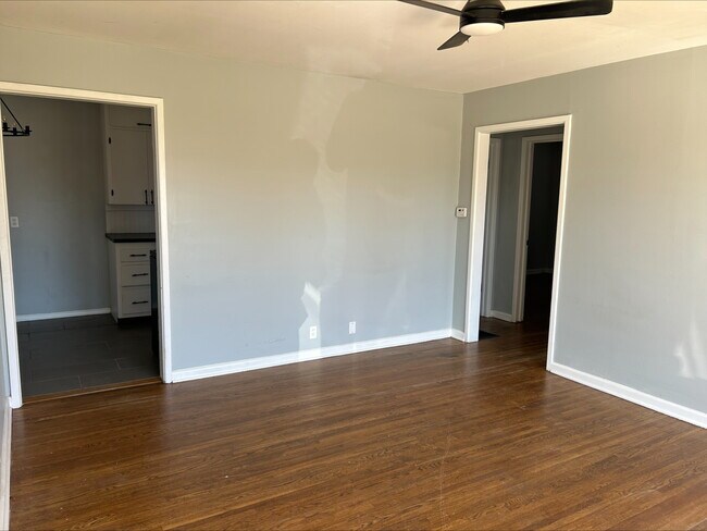 Front Room - 1308 E Catalina St