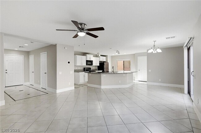 Building Photo - 8946 W Marmo Ave